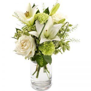 "En personlig hilsen"-blomsterbukett med roser, liljer og grÃ¸nn pynt fra nettblomst.no